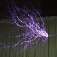 Tesla-coil-discharge.jpg