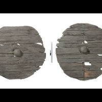gokstad-viking-ship-shields.jpg