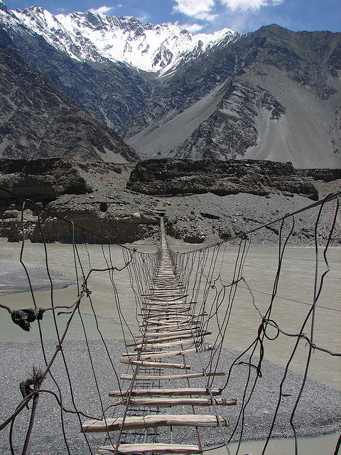 Pakistan, Hussaini Hanging Bridge2.jpg