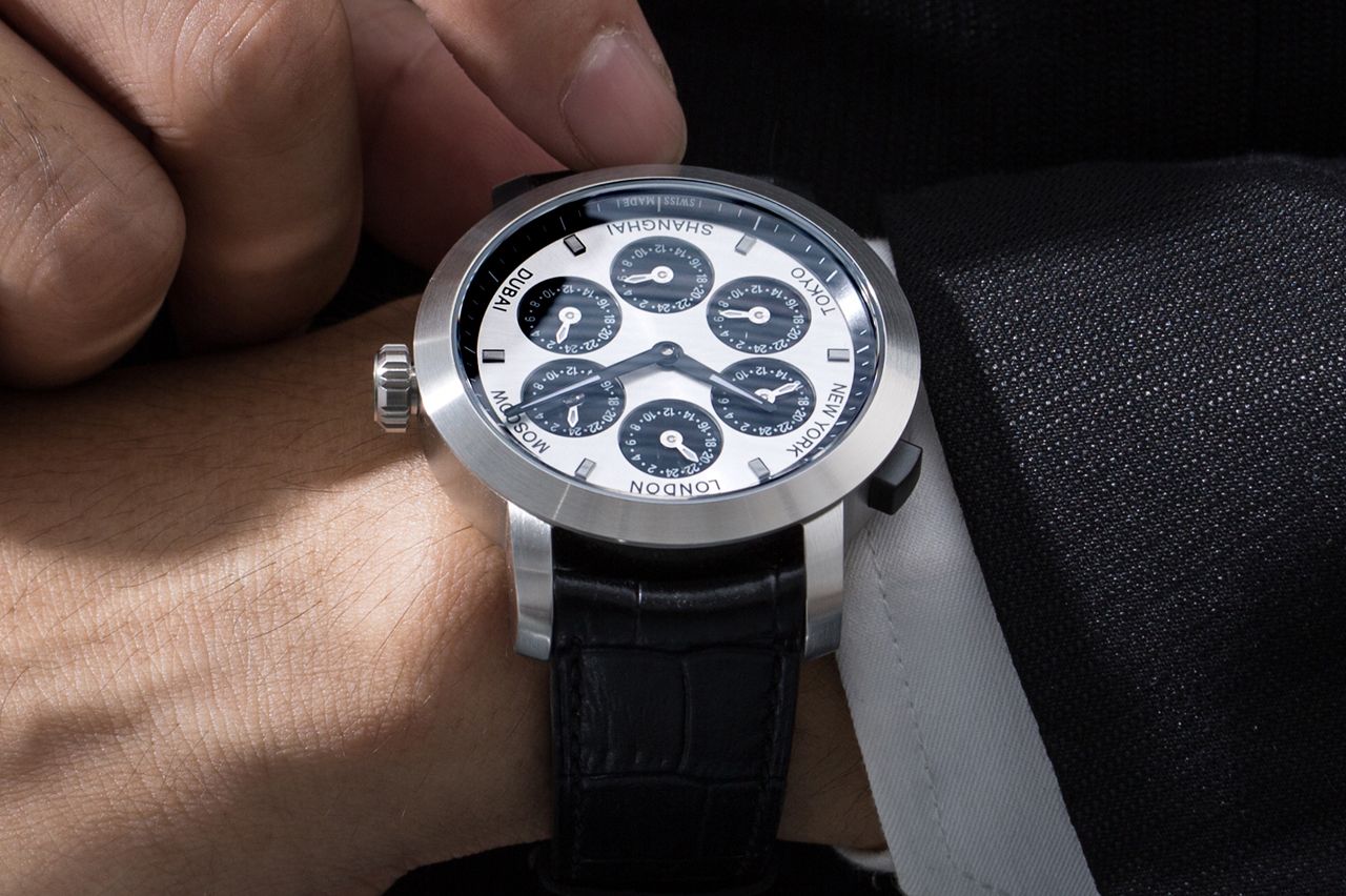51974_aa03_wrist_1.jpg
