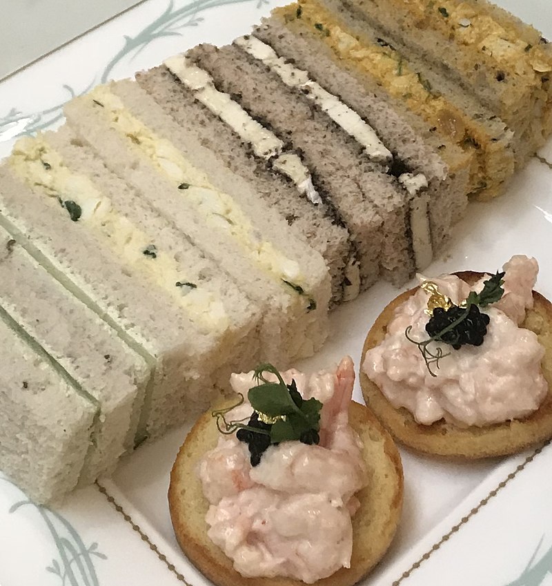 800px-Canapes_and_finger_sandwiches._High_Tea_at_the_Savoy_Hotel.jpg