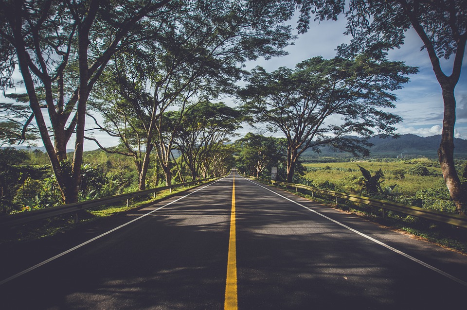 asphalt-2178703_960_720.jpg