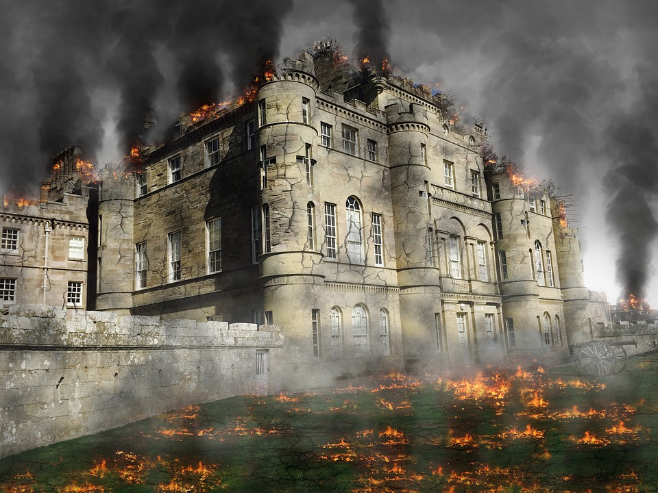 castle-2729318_960_720.jpg