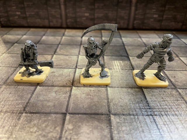 HQ minis primed 1.jpeg