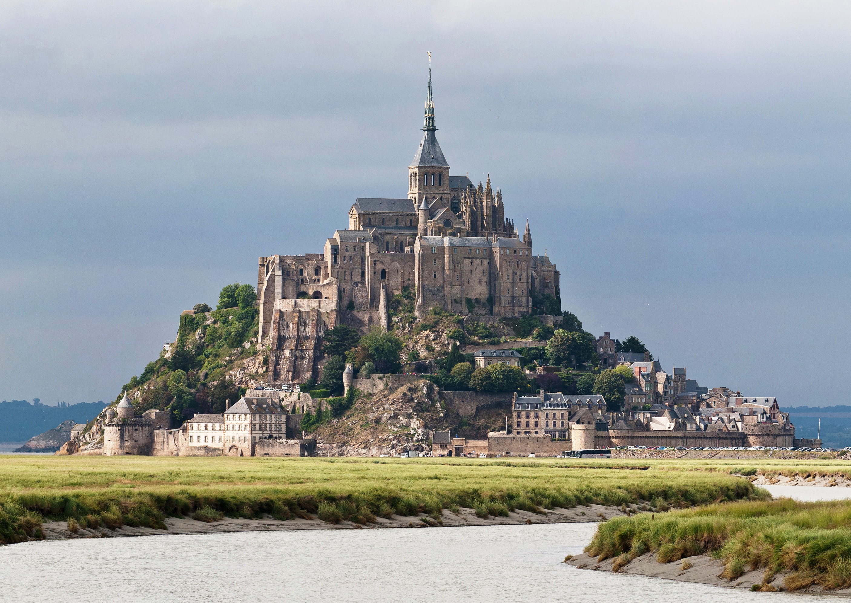 Mont_St_Michel_3,_Brittany,_France_-_July_2011.jpg