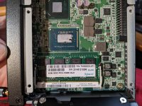 20230730_AdvantechARK-DS262-bottom-RAM.jpg