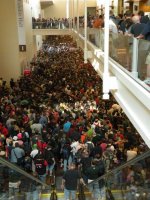 Gen-con-crowd.jpg