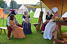 Amish_style_families_at_the_Rochester_Medieval_Festival_and_Son_et_Lumières.jpg