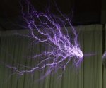 Tesla-coil-discharge.jpg