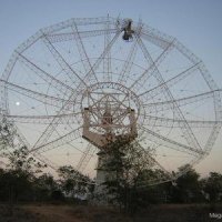 GMRT_antenna_at_sunset.jpg