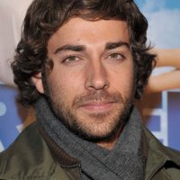normal_zachary-levi_comover10.jpg