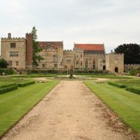 Penshurst_Place_-_geograph.org.uk_-_841026.jpg