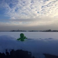 Cthulhu in helsinki looking for the finnish line.jpg