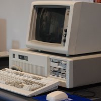 1200px-IBM_PC_AT.jpg