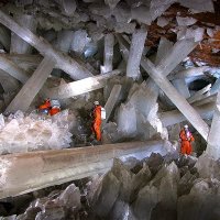 Cave%u00252Bof%u00252BCrystals%u00252B-Giant%u00252BCrystal%u00252BCave.jpg
