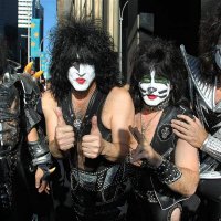 Music-Kiss-SIMMONS-STANLEY-SINGER-THAYER.JPG