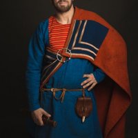 Viking-garb (Gokstad).jpg