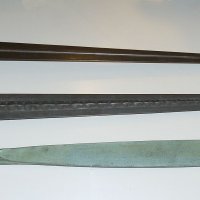 Mycenaean_swords_recostruction.jpg