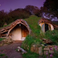 Hobbit-House-by-Simon-Dale-of-Being-Somewhere.jpg
