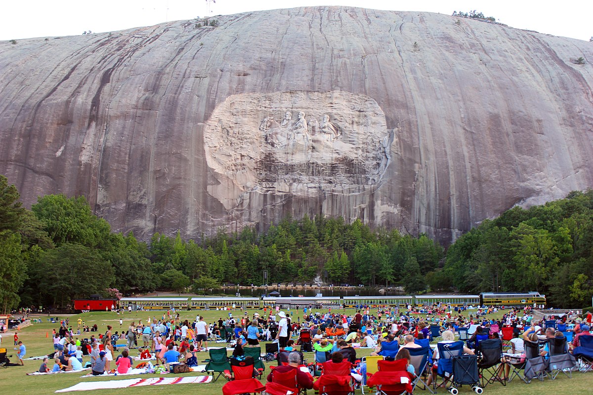 1200px-Stone_Mountain,_the_carving,_and_the_Train.jpeg