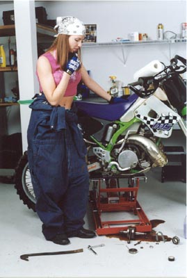 256_08-suzanne-mechanic-b.jpg
