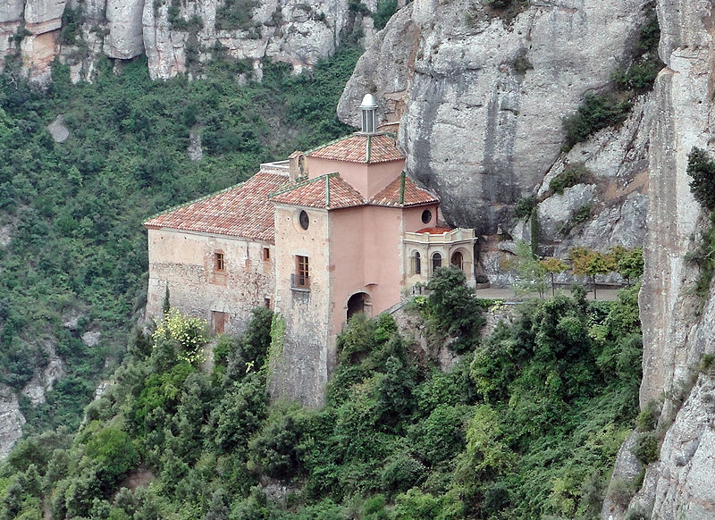 800px-Santa_Cova_Chapel,_Montserrat.jpg