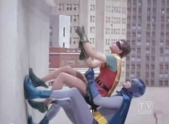 Batman_Robin_Wall_Climb.png