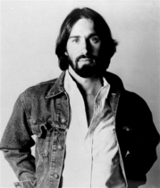 capt_b8fcdca6a9c6477d80678109eec99228_obit_fogelberg_ny130.jpg