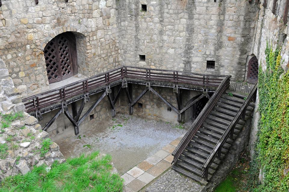 courtyard 2.jpg