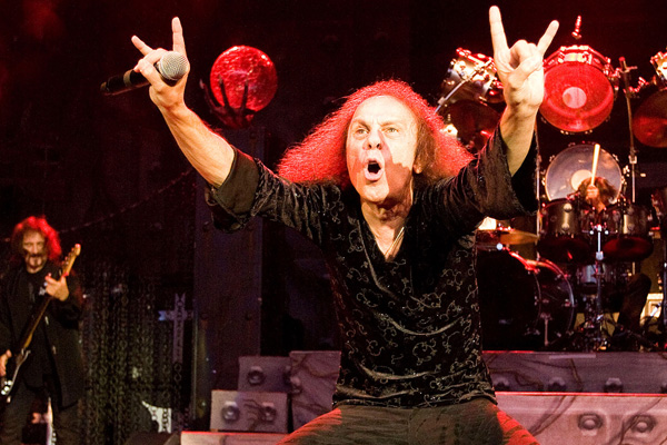 dio-devil-horns-gallery-image1-600x400.jpg