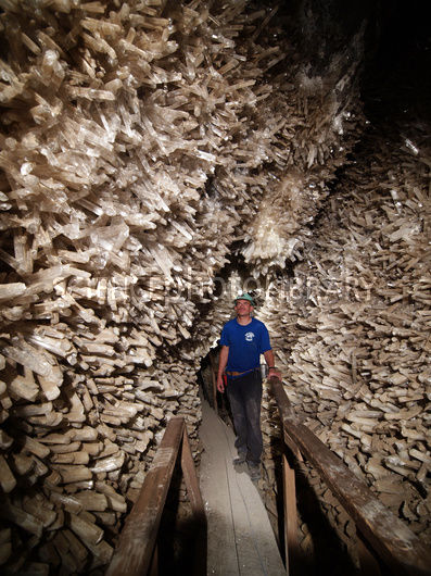 E5800054-Cave_of_Swords,_Naica_Mine,_Mexico-SPL.jpg