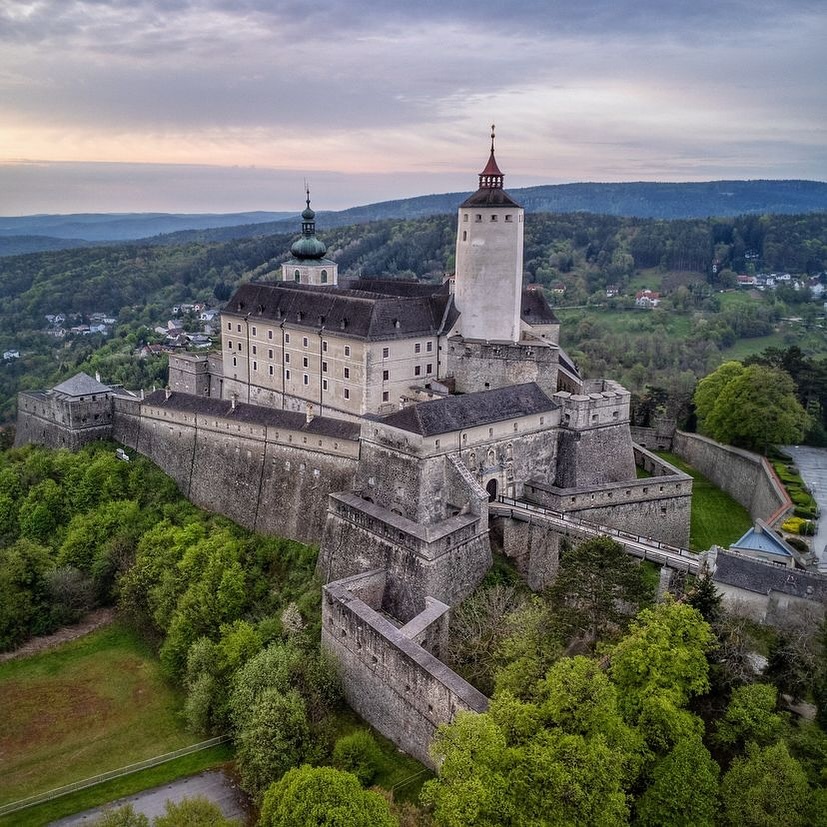 forchtensteincaste.jpg