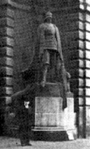 golemstatue.gif