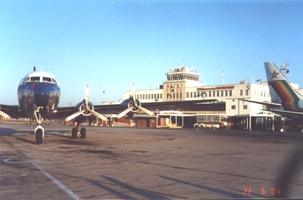 harare%20airport.jpeg