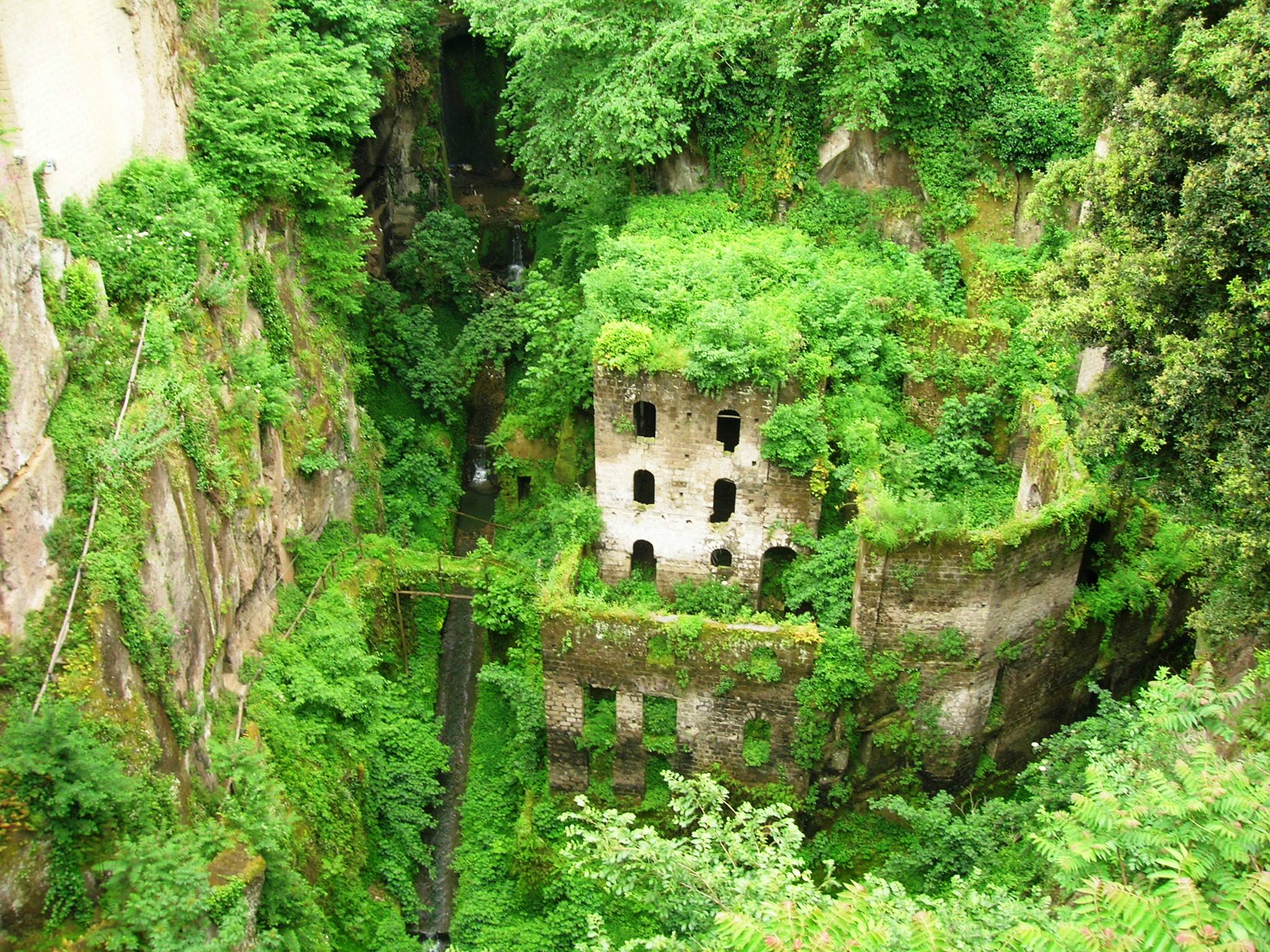 Italy, Sorrento, Vallone dei Mulini1.JPG