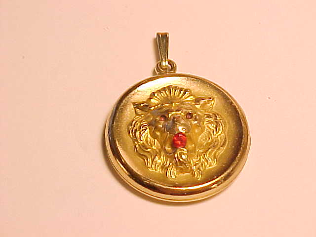 Litorian Locket.jpg
