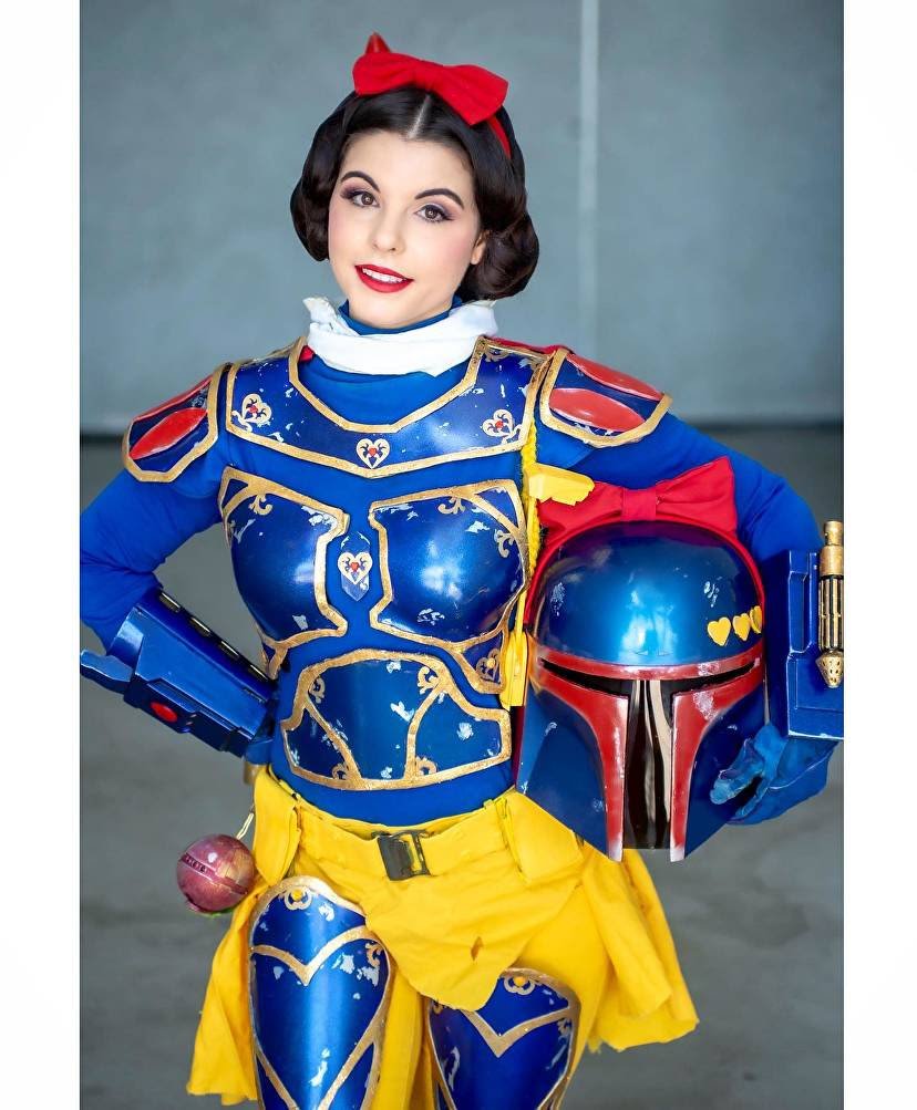 mandalorian snow white.jpg