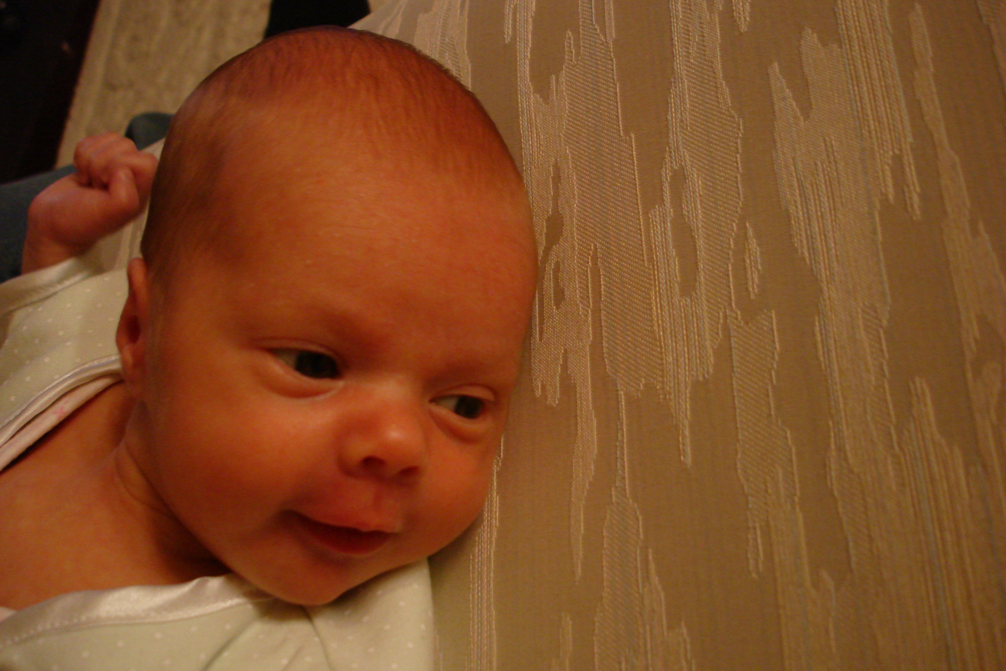 Mia at tub 112.jpg