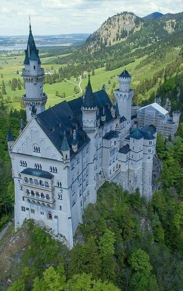 neuschwansteincastle.jpg