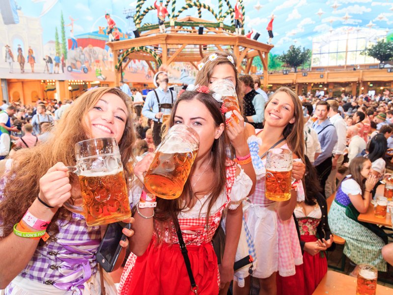 Oktoberfest_small_06.jpg
