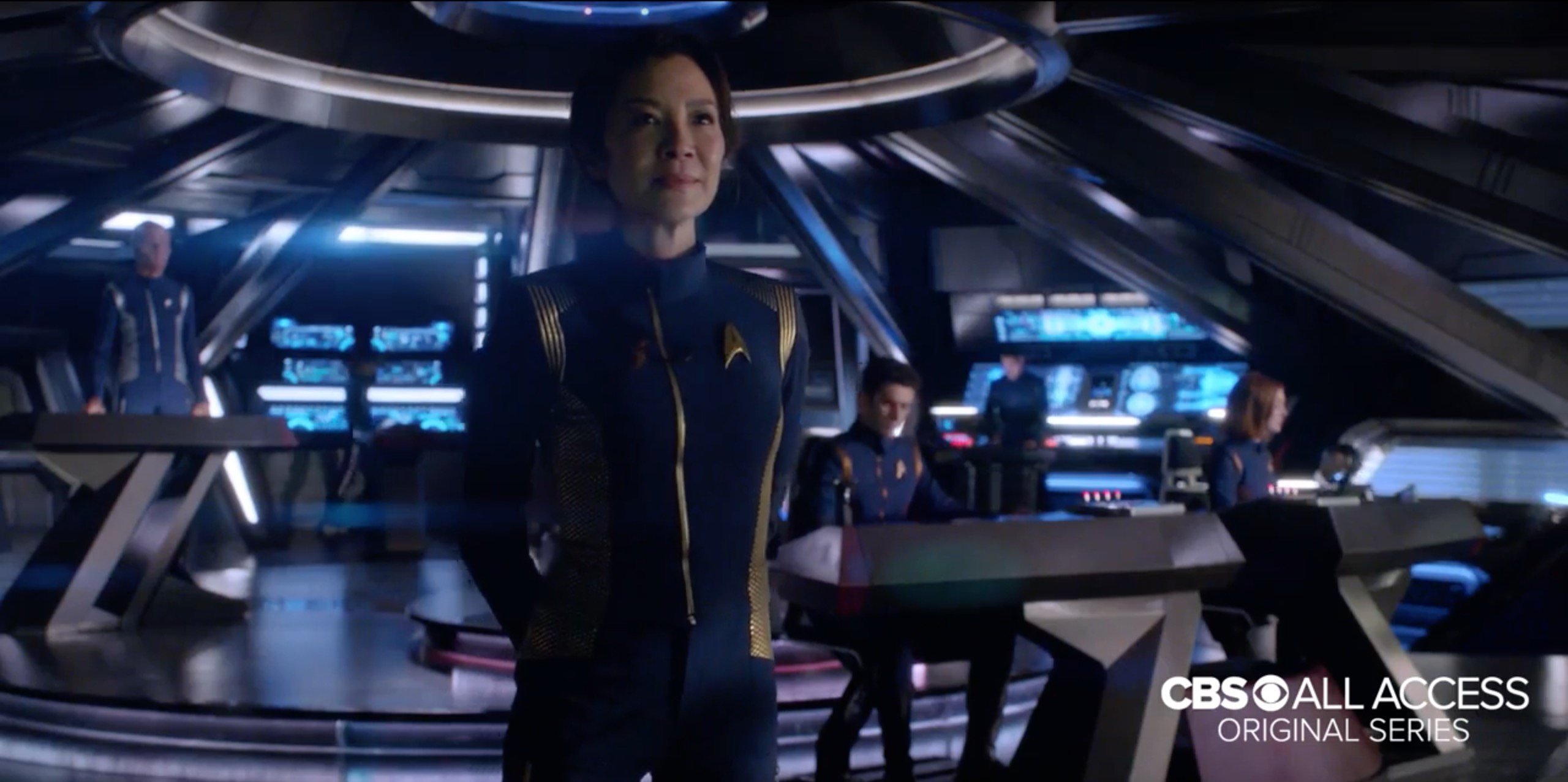 star-trek-discovery-on-the-bridge.jpg