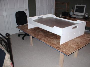worlds_crappiest_gaming_table.jpg
